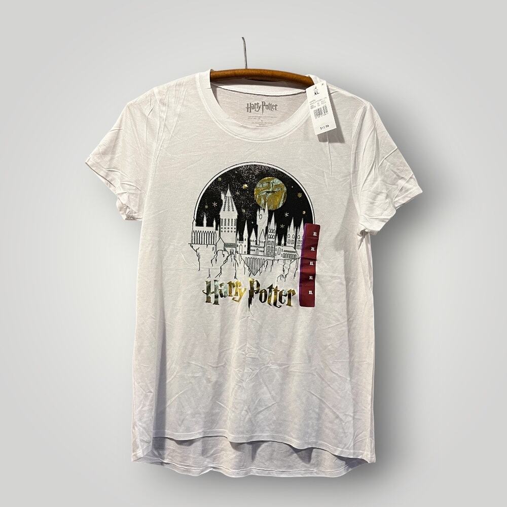 Harry Potter Tshirt NWT Women's Size XL Hogwarts Full Moon